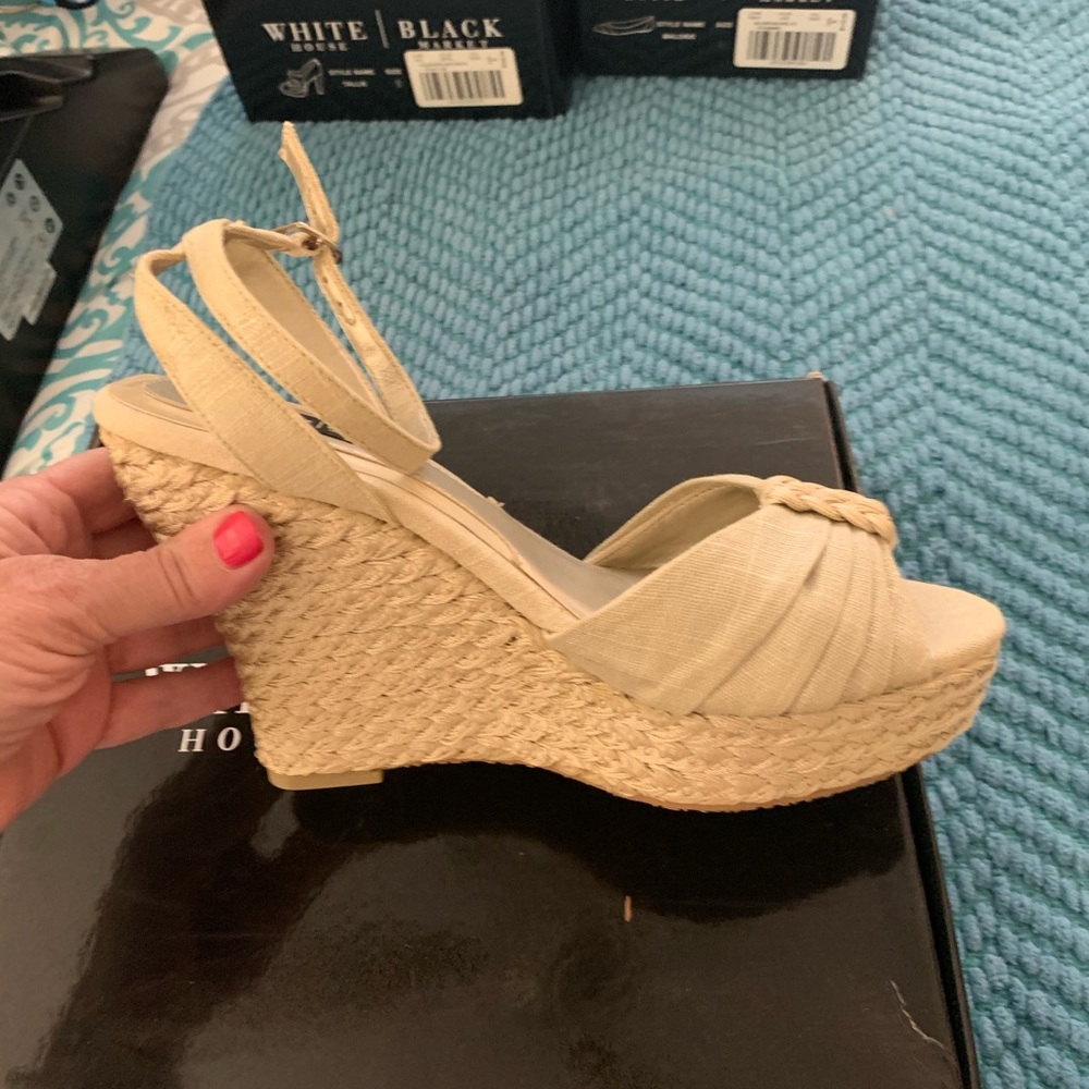 White House Black Market Wedges sz9 New!!